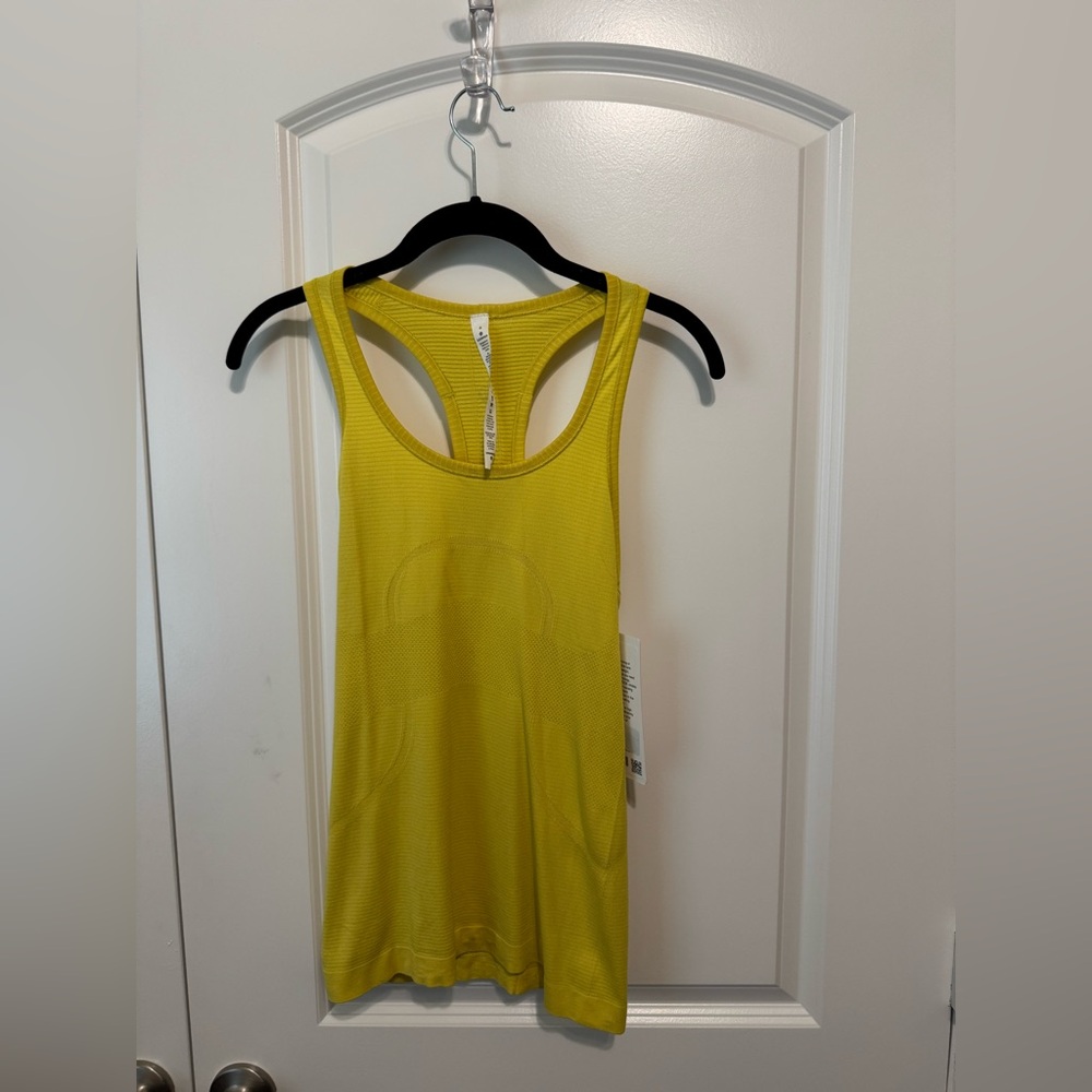 Lululemon Swiftly Tech Racerback.  Size 6 NWT.
